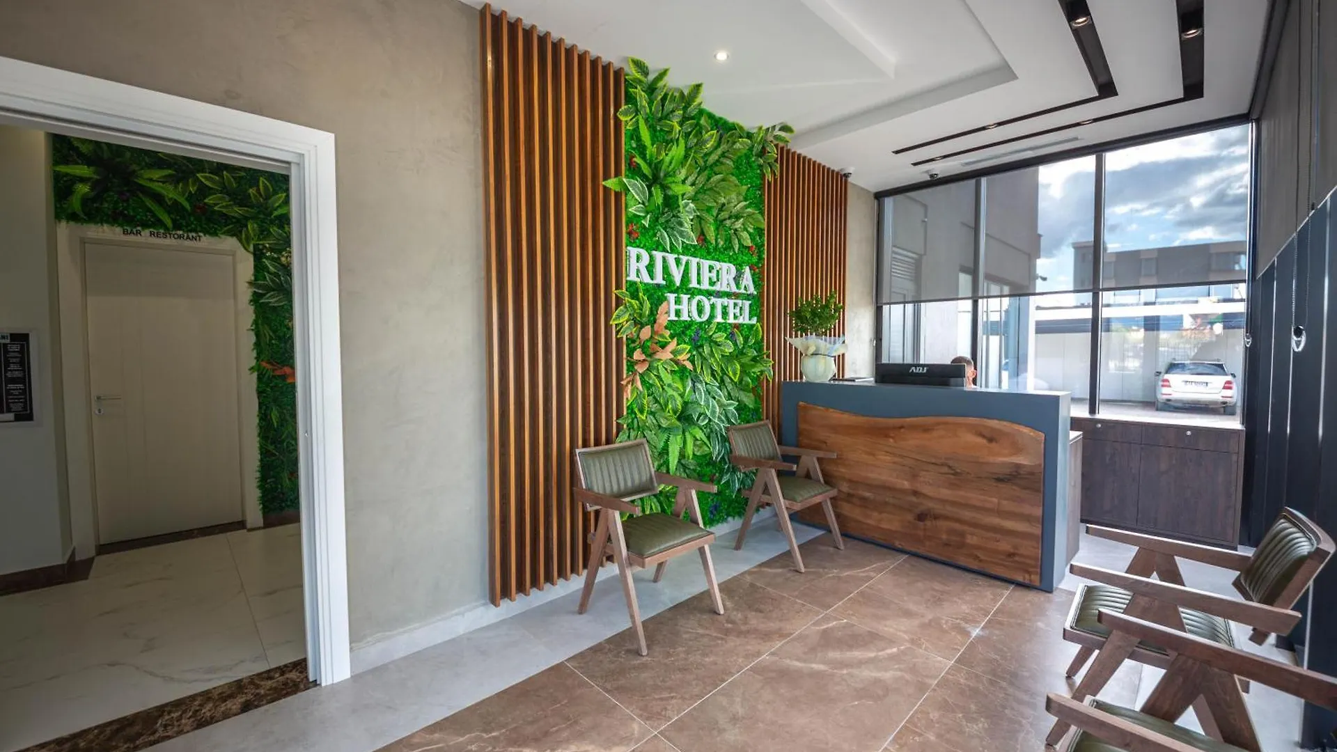 ****  Hotel Riviera Kamez Albánie