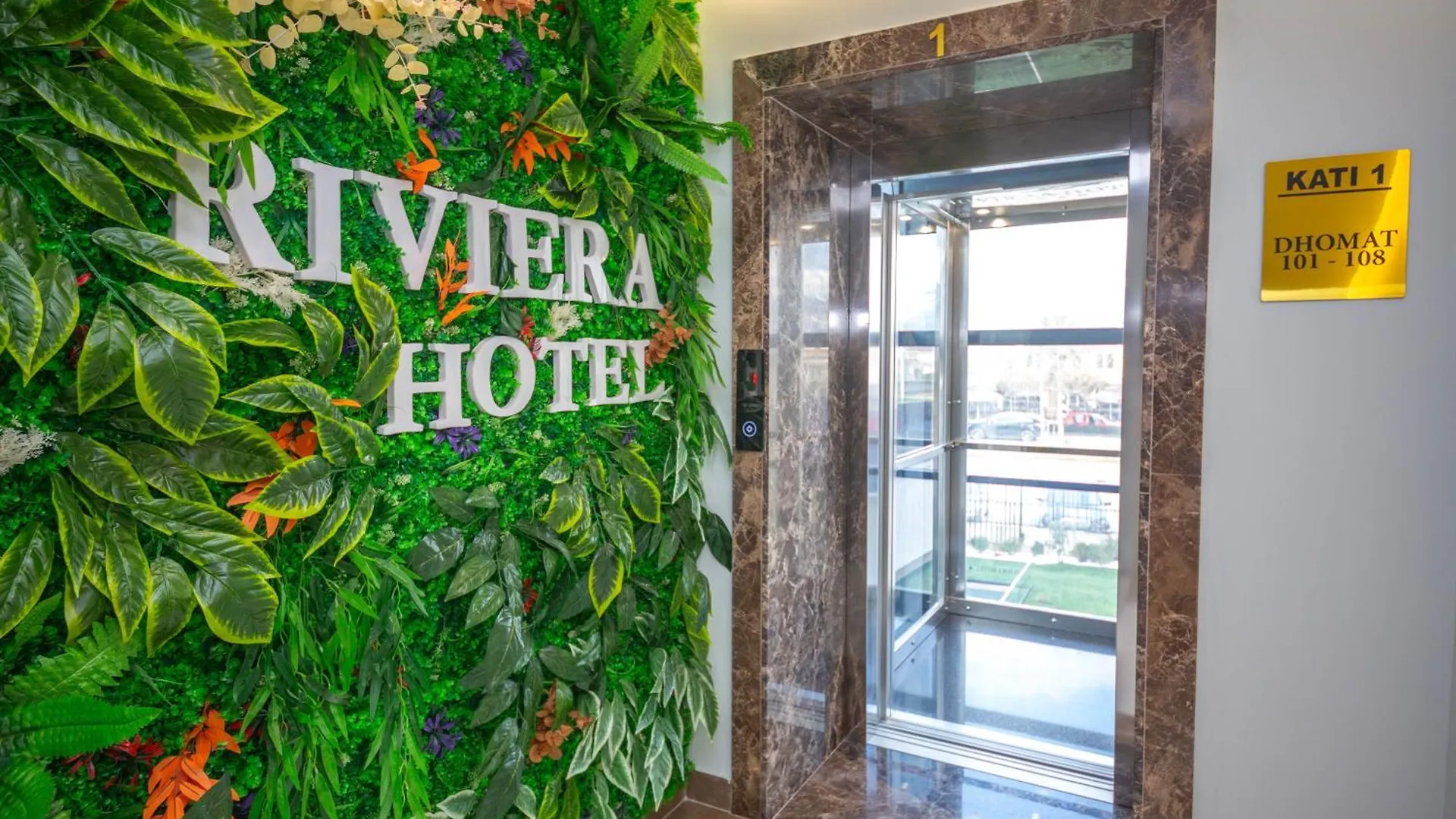 Hotel Riviera Kamez 4*,  Albánie